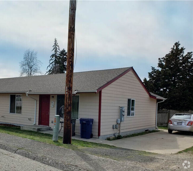 Building Photo - 419 Willow St