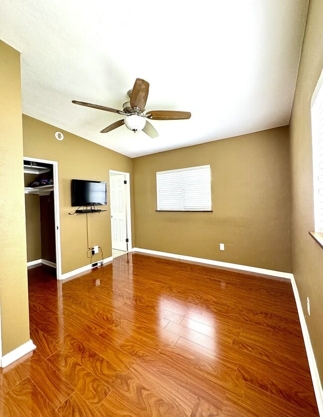 Building Photo - 1515 Sawyerwood Ave