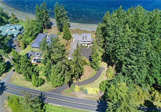 Building Photo - 2461 Turn Point Rd