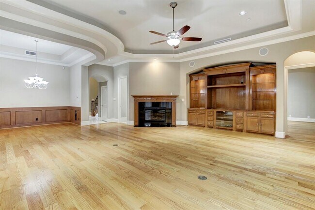 Building Photo - 5 Cardwell Ct