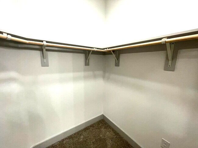 Building Photo - 8010 Blue Goose Rd