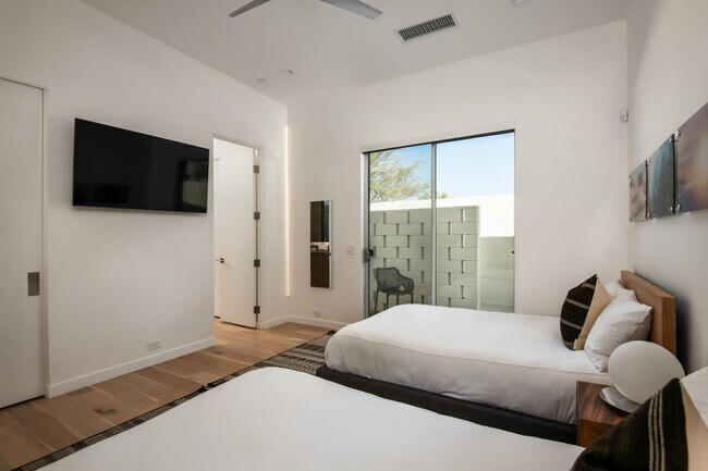 Building Photo - 80943 Elemento Ln