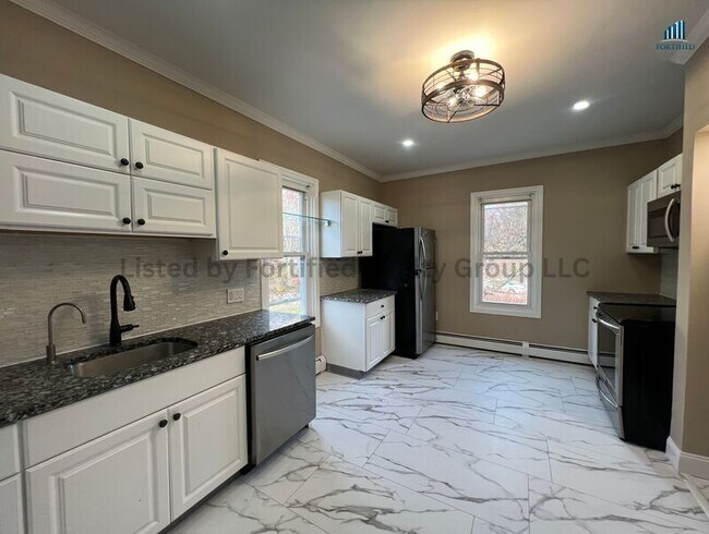 Building Photo - 380 Wilson Rd