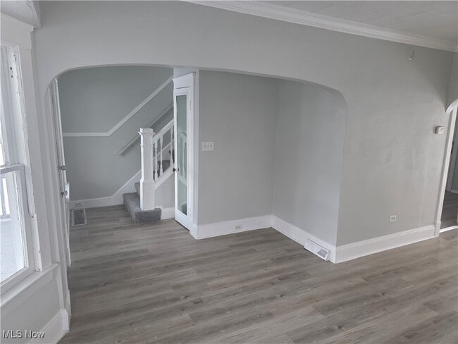 Building Photo - 9825 Macon Ave