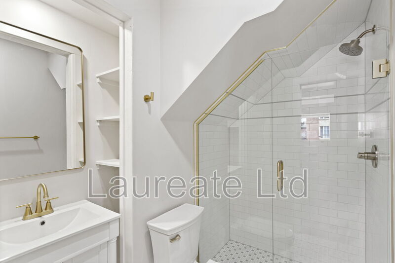 Building Photo - 1058 N Pearl St