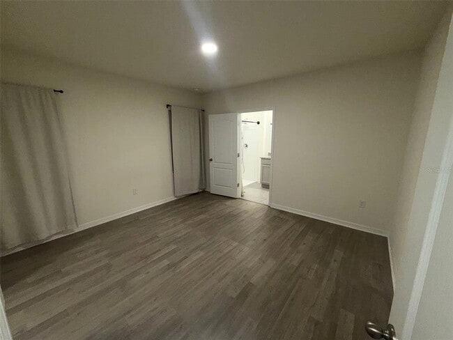 Building Photo - 1329 Derry Ave