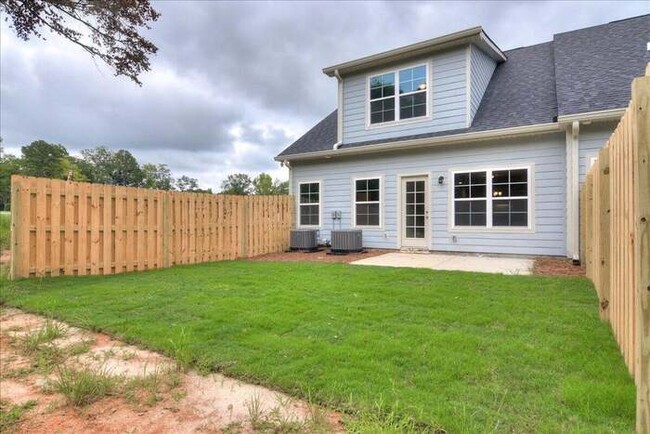 Building Photo - Brand New Luxury Attached Home