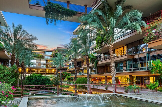 Building Photo - 7147 E Rancho Vista Dr