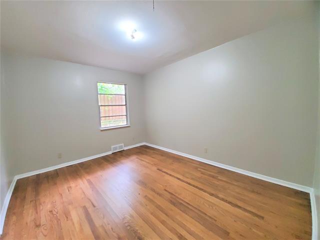 Building Photo - 2115 Glenwood Ln