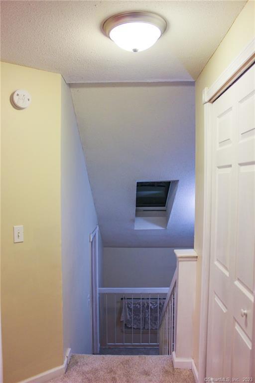 Building Photo - 60 Old Town Rd