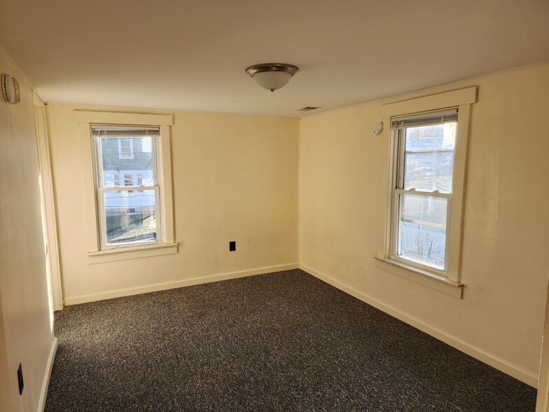 Building Photo - 493 W Pennsylvania Ave