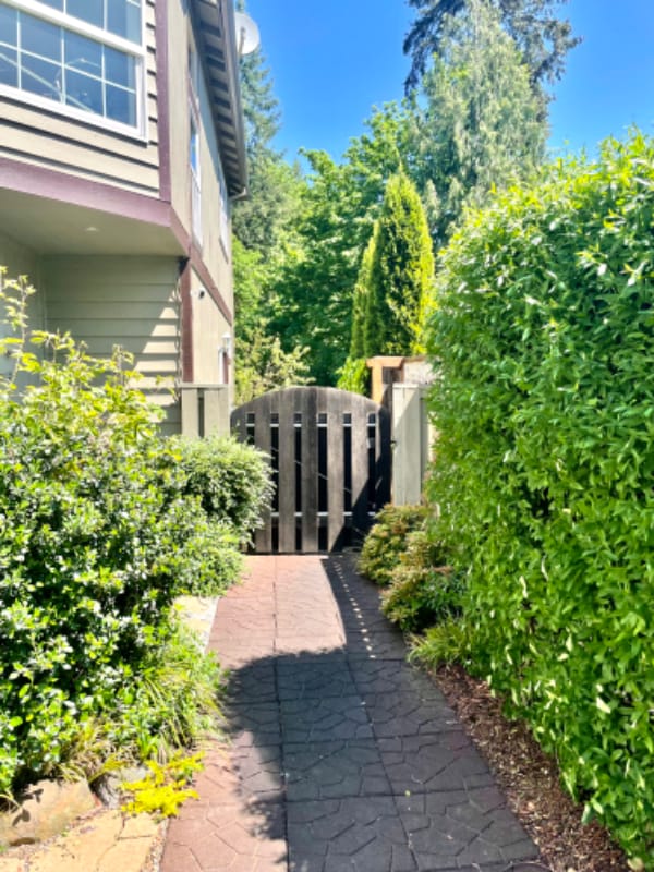 Building Photo - 610 NW 133rd Cir