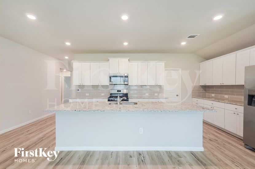 Building Photo - 6754 Hatchery Way