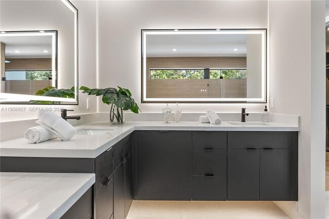 Building Photo - 2805 Freeman St