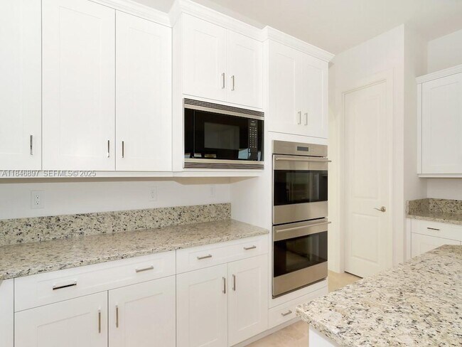 Building Photo - 10400 S Barnsley Dr