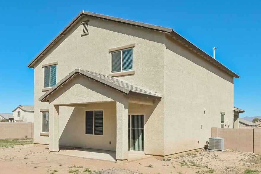 Building Photo - 8237 W Kittiwake Ln