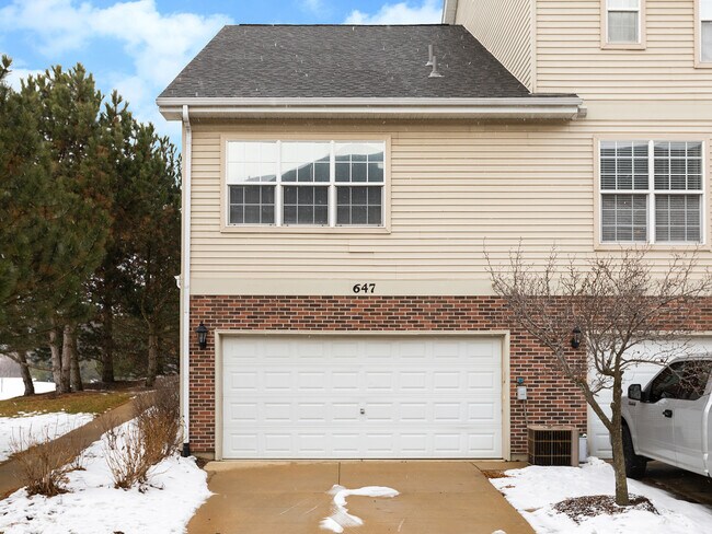 Building Photo - 647 Pheasant Trail