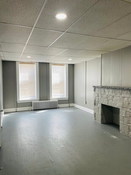 Building Photo - 331 W Philadelphia St