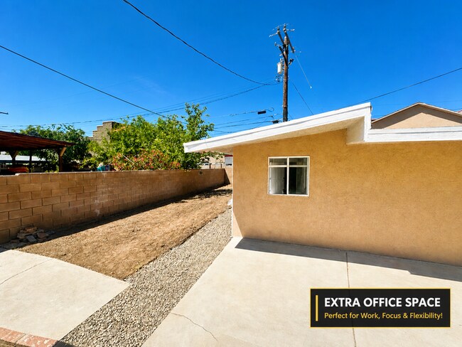 Building Photo - Fully Renovated 3BR Corner Lot Home With A Contractor-Friendly Flex Space | Work-from-Home Ready ...