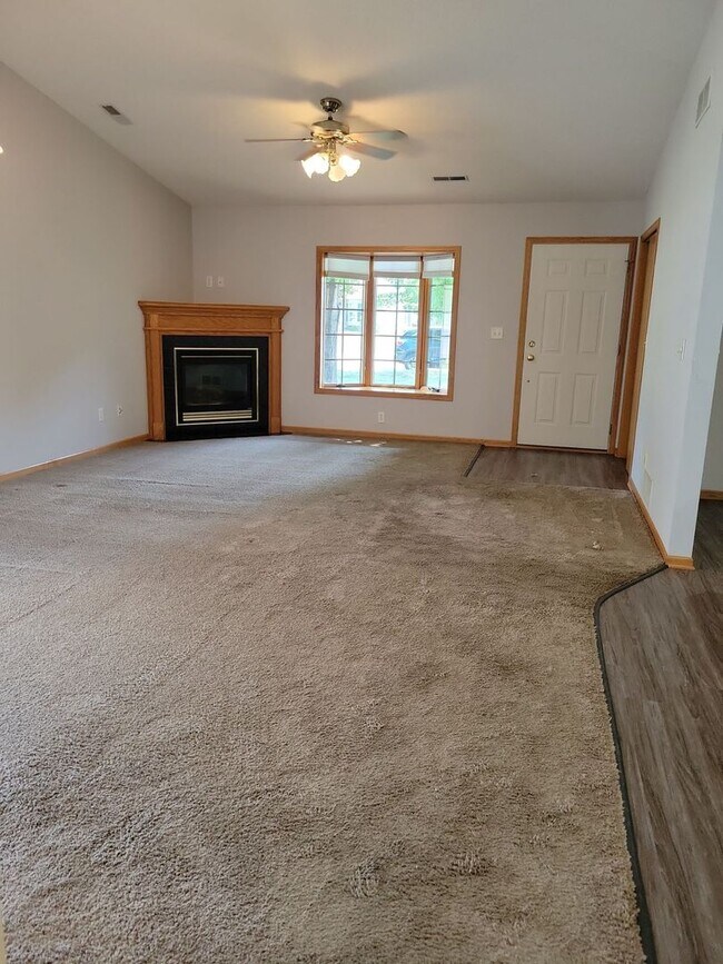 Building Photo - 2209 Cattail Way