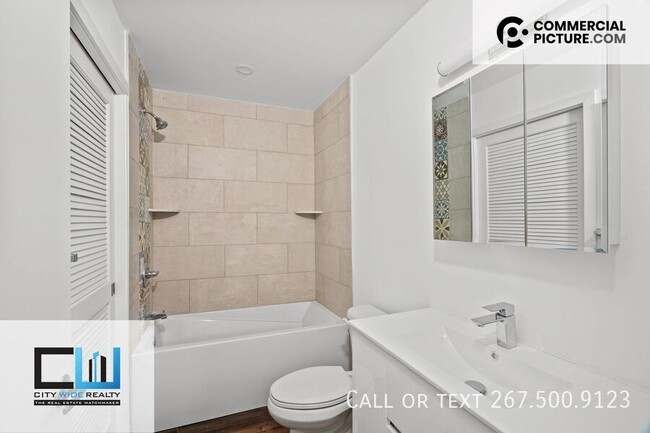 Building Photo - Newly built 1BR apartment available for De...