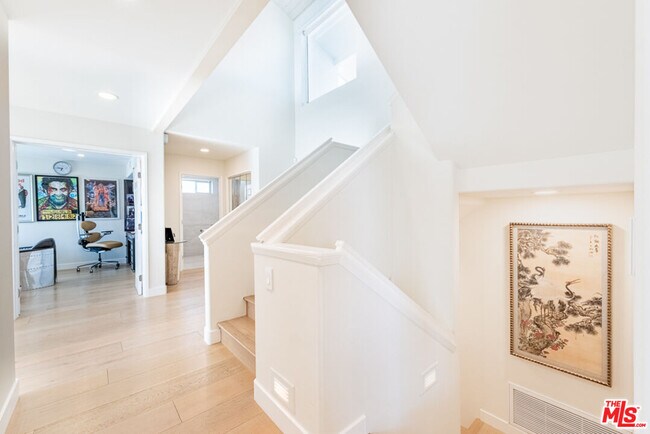 Building Photo - 31271 Bailard Rd