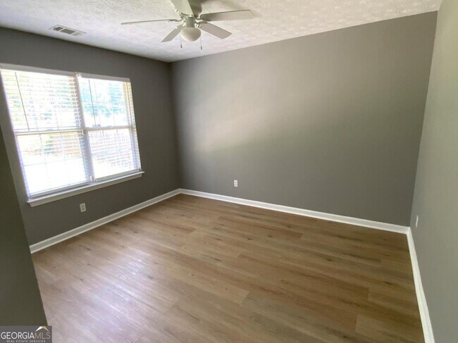 Building Photo - 6506 Chestnut Lake Crossing