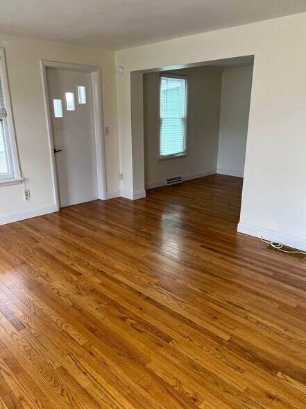 Living Room - 47 Fennell St