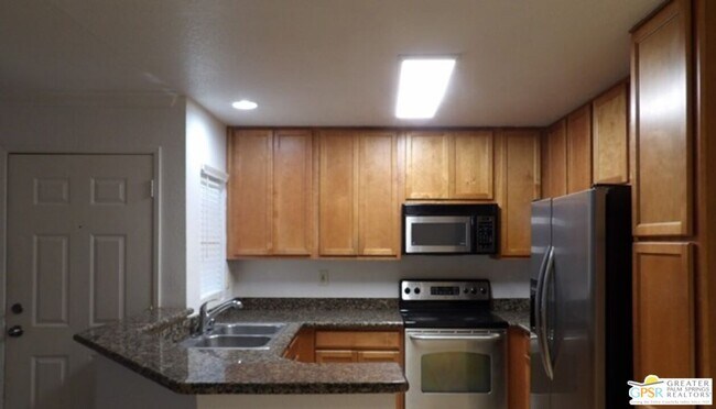 Building Photo - 78650 Ave 42 Ave