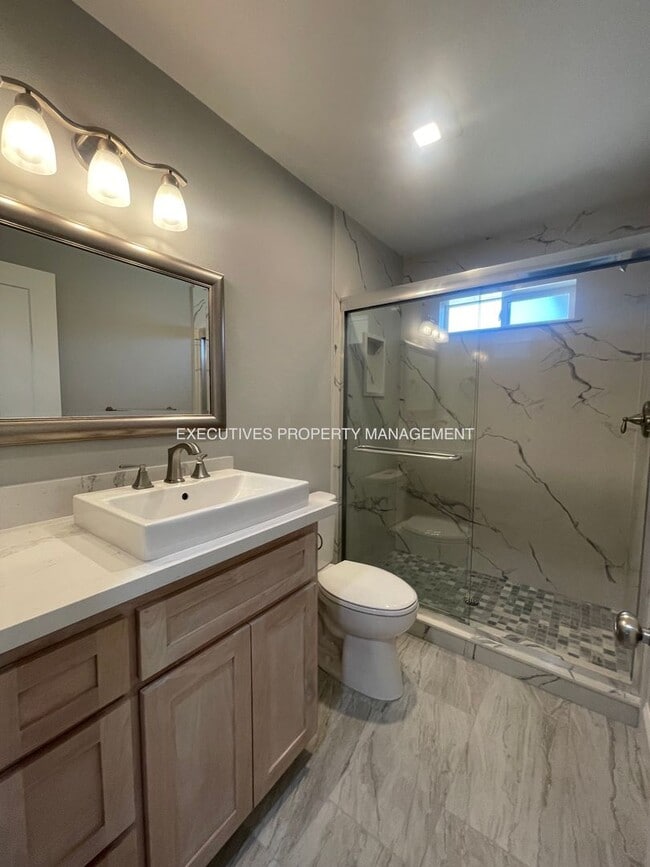 Building Photo - 1957 CA-140