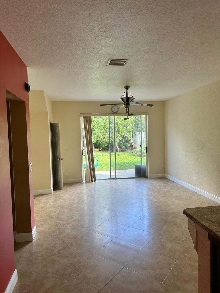 Building Photo - 6759 Silver Ridge Ln