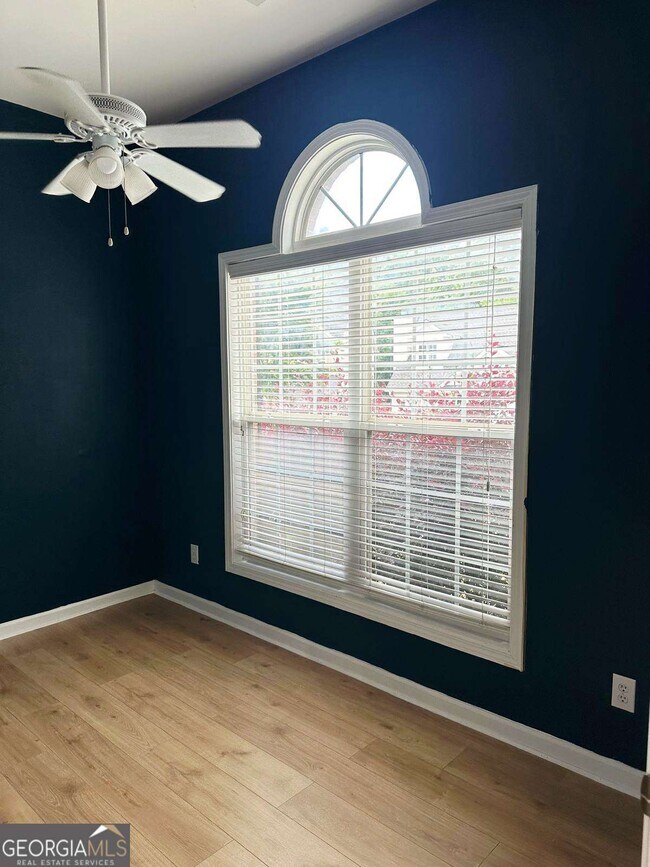 Building Photo - 6834 White Walnut Way