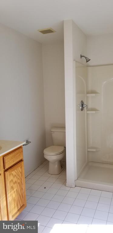 Building Photo - 8784 Lincoln St