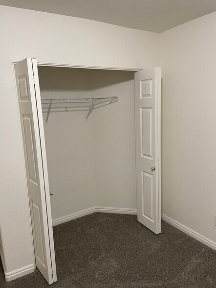 Building Photo - 14021 Sonora Way