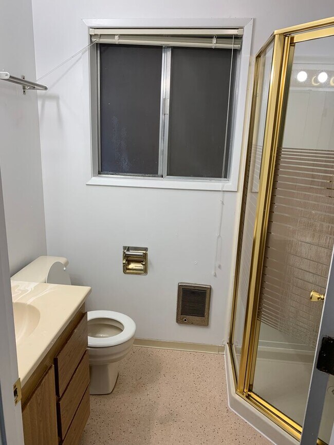 Building Photo - 1432