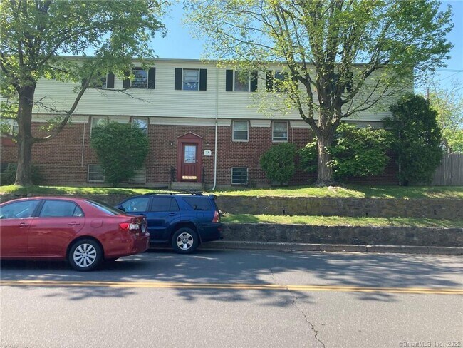 Building Photo - 93 Fairview Dr