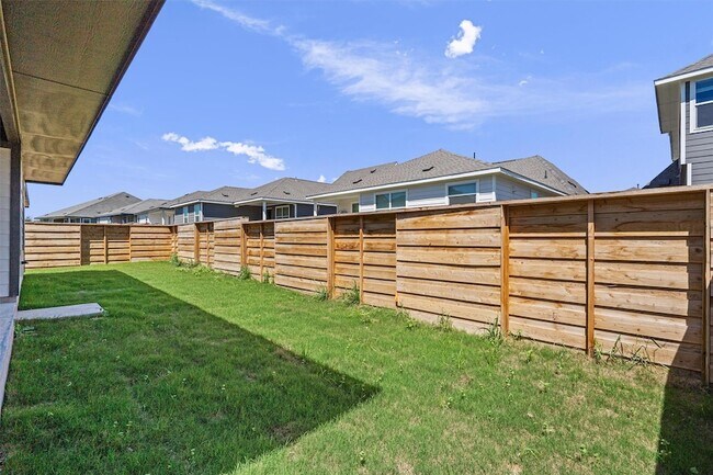 Building Photo - 3305 Everett