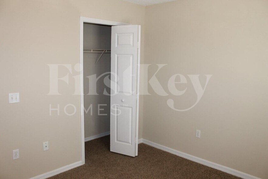 Building Photo - 7395 Edenfield Park Rd