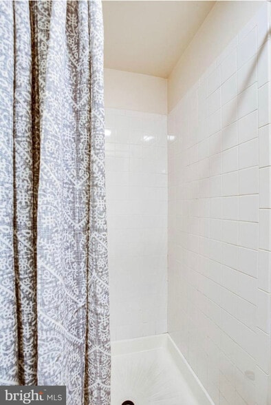 Shower - 3409 Eastern Ave