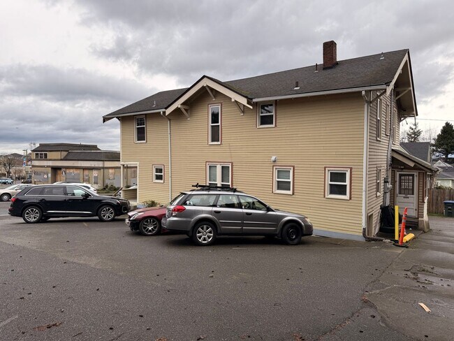 Building Photo - 1304 Ellis St