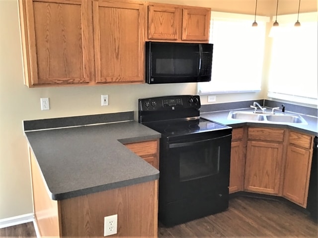 Building Photo - 2678 Fernwood Ave