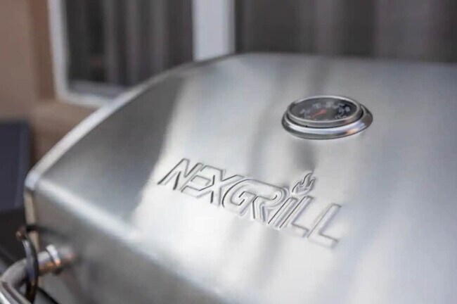 Building Photo - 4715 Cumbrian Lakes Dr