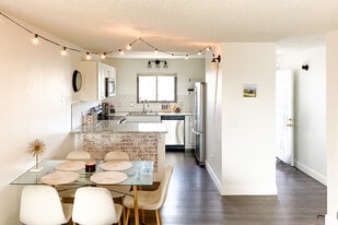 Building Photo - 2720 W 86th Ave