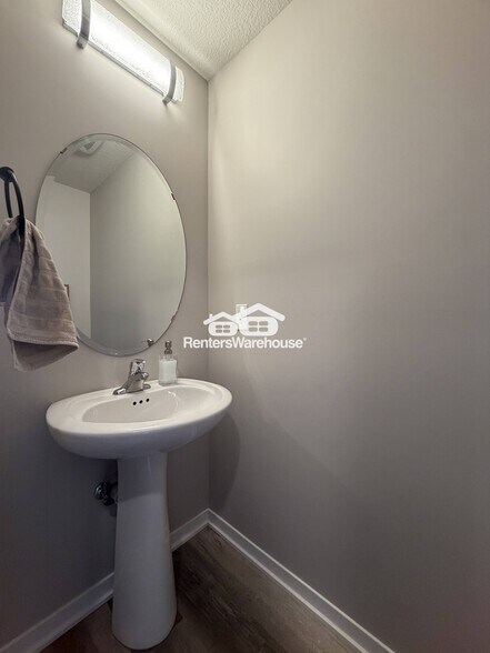 Building Photo - 642 Shardlow Ln NE