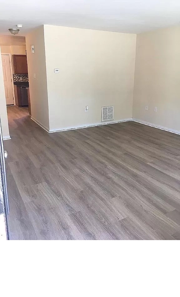 living room - 820 Catherine St