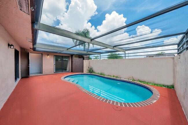 Building Photo - 4757 Sunny Palm Cir
