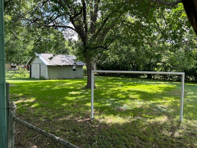 Building Photo - 1814 Buck St