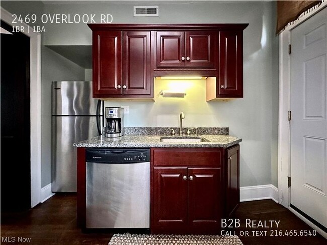 Building Photo - 2469 Overlook Rd