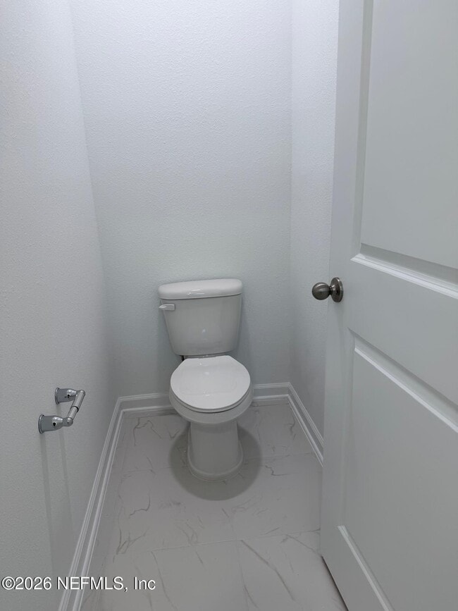 Building Photo - 624 Farmfield Dr