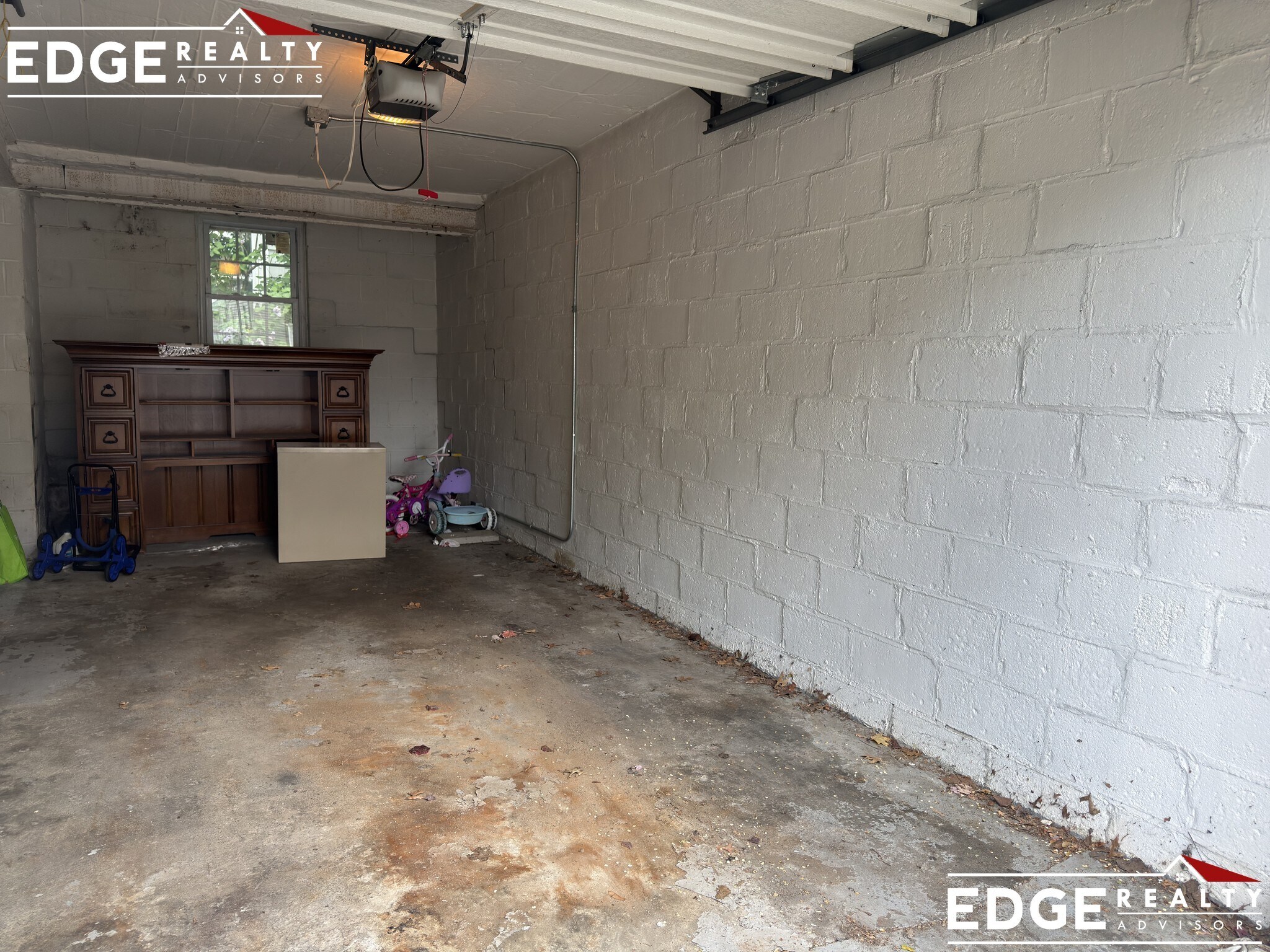 Building Photo - 121 Sciarappa St